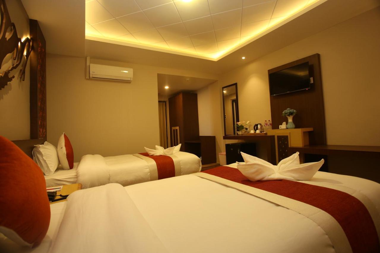 Hotel White Himal Pokhara Extérieur photo