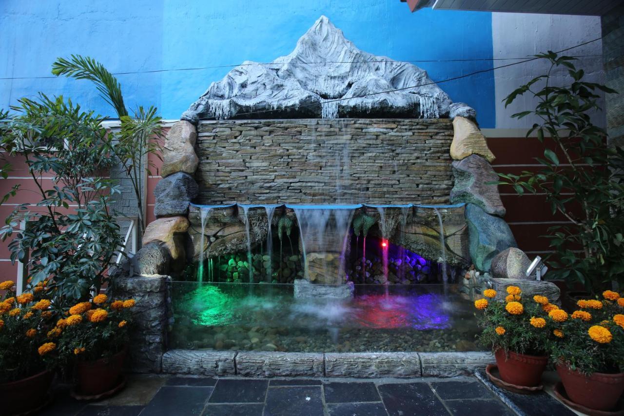 Hotel White Himal Pokhara Extérieur photo