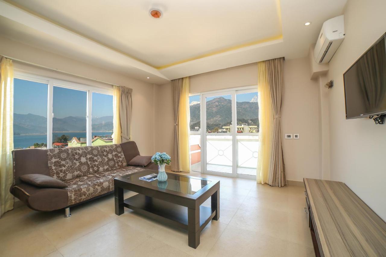 Hotel White Himal Pokhara Extérieur photo